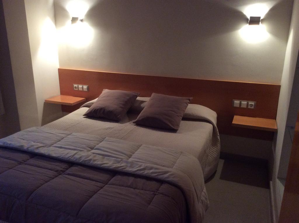 Hotel Viaurelia Montblanc Room photo